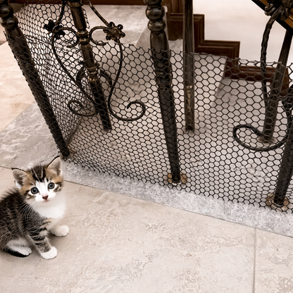Durable Cat Balcony Safety Net - Plastic Mesh Pet Protection Guard