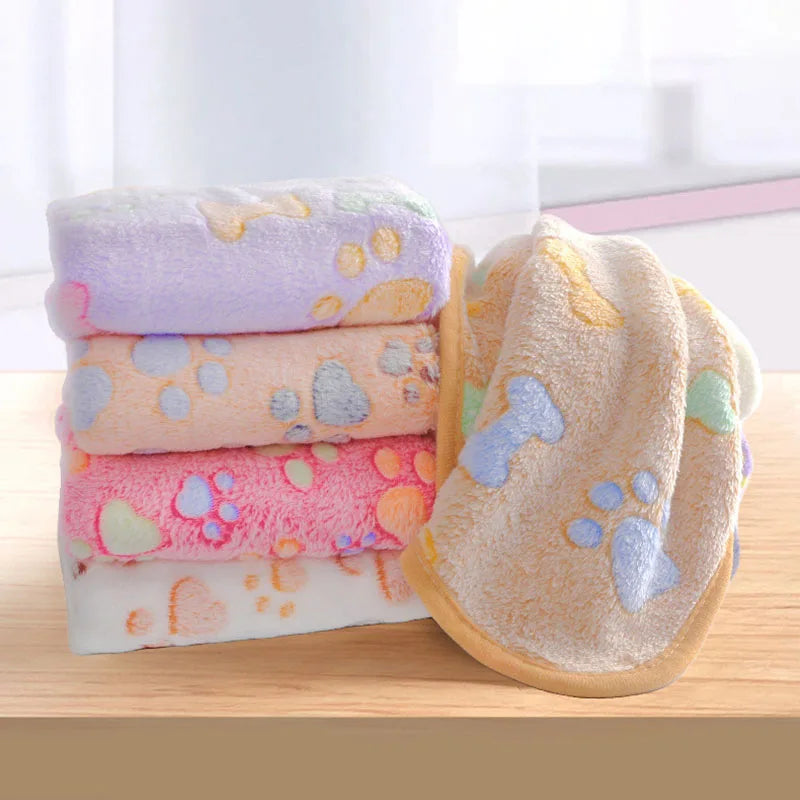 Winter Velvet Pet Blanket With Paw Pattern - Soft Warm Dog Cat Mat