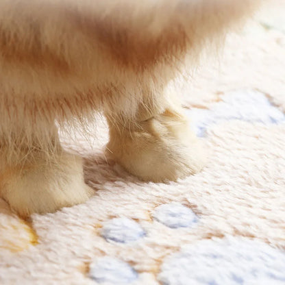 Winter Velvet Pet Blanket With Paw Pattern - Soft Warm Dog Cat Mat